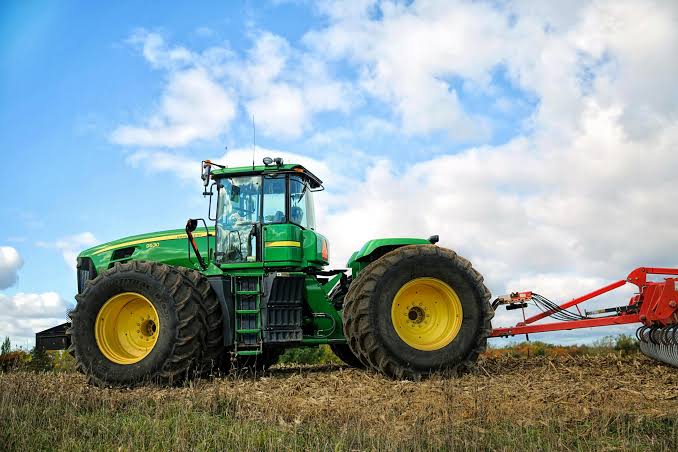 Pneus Inteligentes no Agronegócio: Como os Sensores Estão Revolucionando o Monitoramento de Plantações